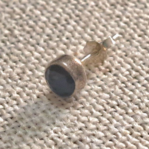 Stud earrings 925 silver with natural black agate like new