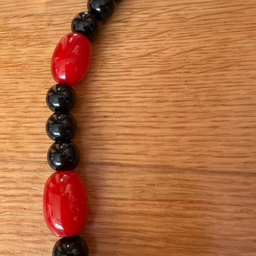 Beaded necklace like new, red and black beads