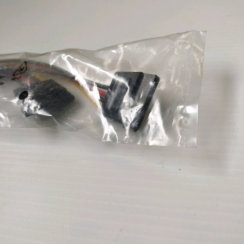 Computer cable 2 x S-ATA to 4 pin new