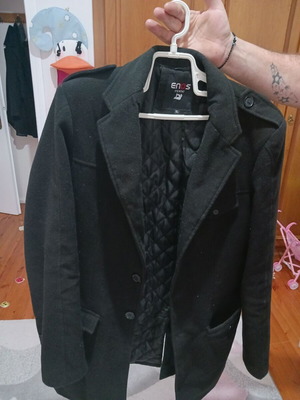 Men's coat black like new, size XL