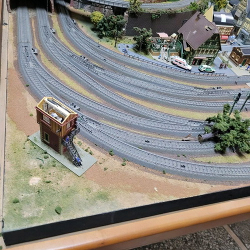 Prebuilt Marklin complete model train layout 1/87 HO like new