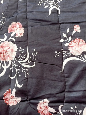 Quilt new 1.56x2.20 with polyester filling