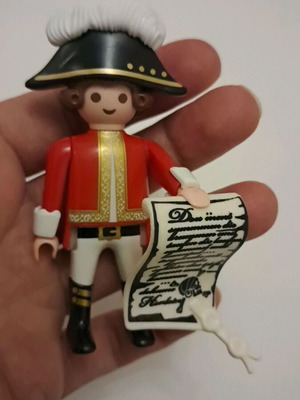 Playmobil φιγούρα Βρετανού στρατιώτη με τρίκοχο καπέλο και έγγραφο