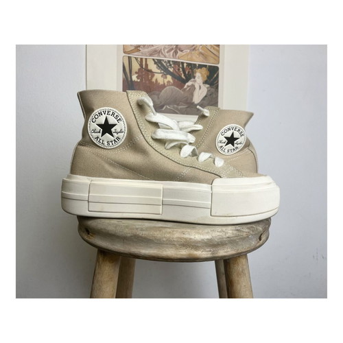 Converse All Star Chuck Taylor Platform beige like new