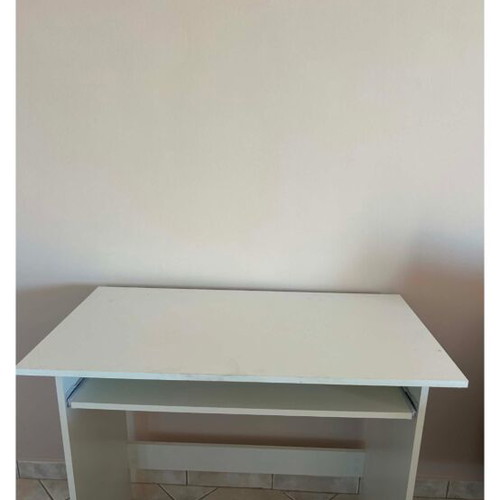 Desk like new, excellent condition