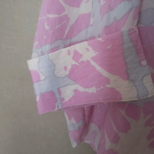 Women's shirt in relaxed fit, like new, size M