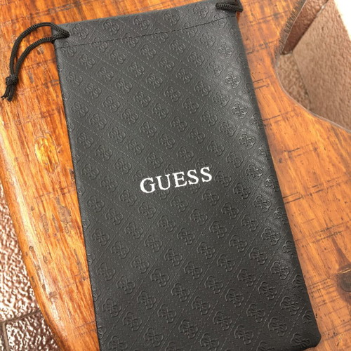 Guess sunglasses case like new, black