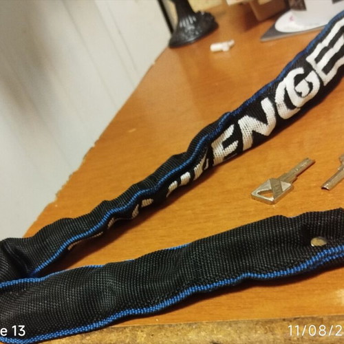 Anti-theft chain for motorcycle or bicycle like new with two keys