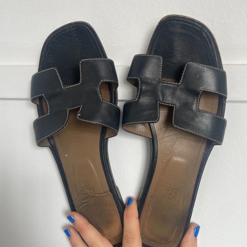 Hermes Oran black authentic sandals size 39.5