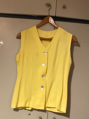 Yellow suit like new M/L