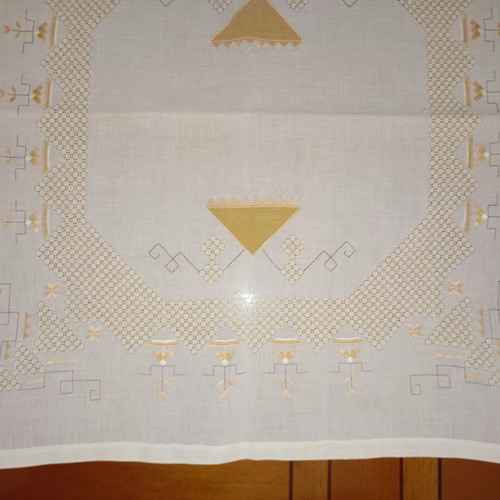 Handmade embroidery in excellent condition