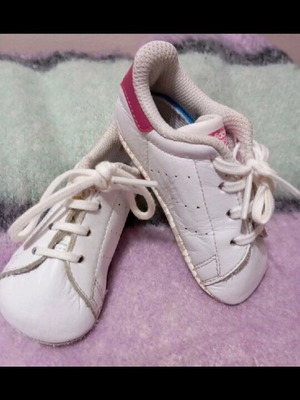 Stan Smith baby shoes size 19 like new