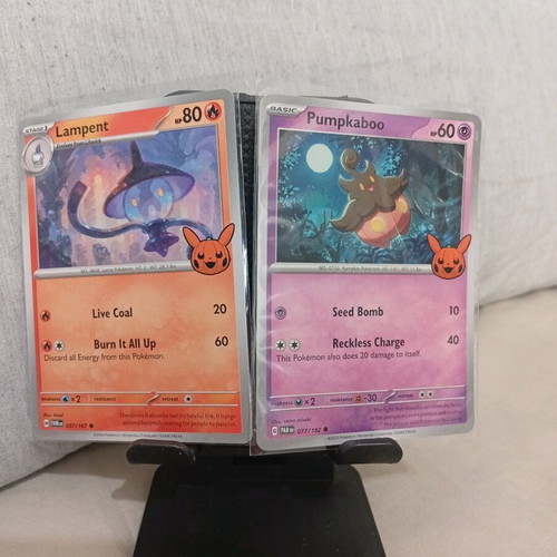 Pokemon Halloween cards like new, set of 2