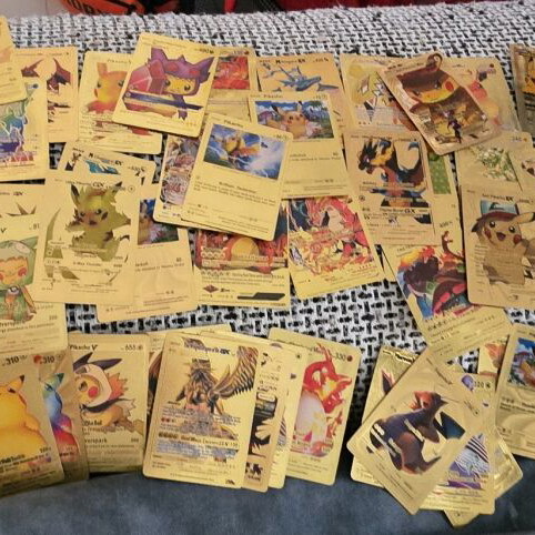 Pokémon gold cards like new, pack of 67 with 17 rare