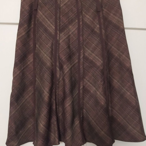 Raxevksy midi plaid skirt like new, brown