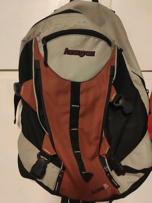 AspenSport Arizona 35lt backpack like new