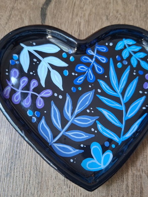 Handmade gypsum tray with acrylic paint and UV resin finish