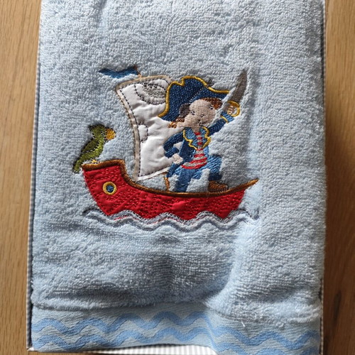 Nef-Nef children's towel set new, blue with pirate design