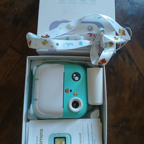 Children's isp3570lks camera with thermal print turquoise used
