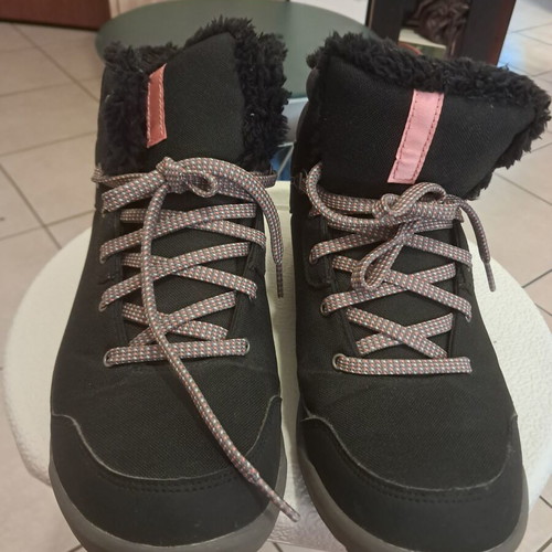 Quechua waterproof hiking shoes for snow, sizes 40-41