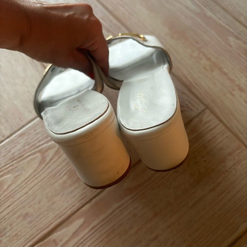 Sandals like new, white, size 38, platform style