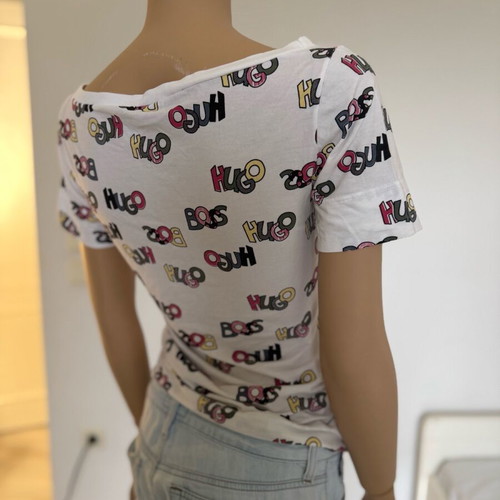 Hugo Boss white cotton top S like new with multicolor logo