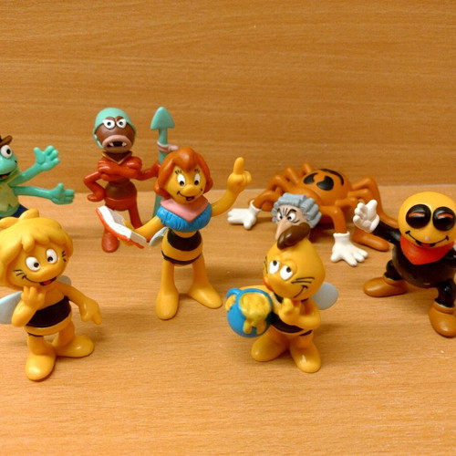 Maya the Bee plastic figures set like new