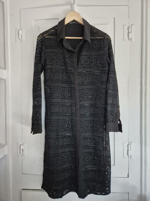 Twenty 29 black shirt dress size S like new with lace details
