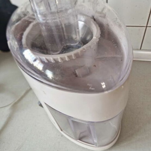 Juicer like new, perfect for detox and nutrition