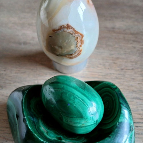 Vintage pack of two stone eggs malachite and onyx like new