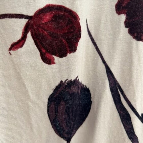 Sleeveless blouse with roses top like new