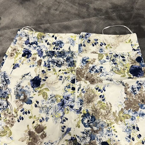 Summer shorts skirt size S like new, white and blue