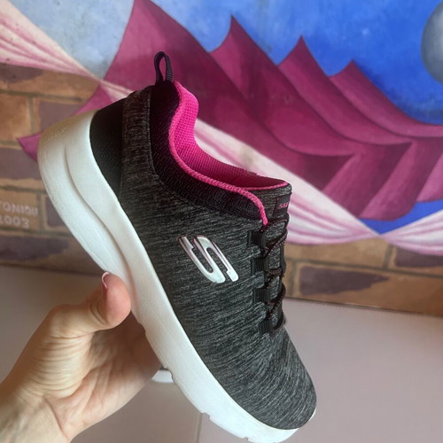 Skechers Dynamight women's athletic shoes with Memory Foam, size 37