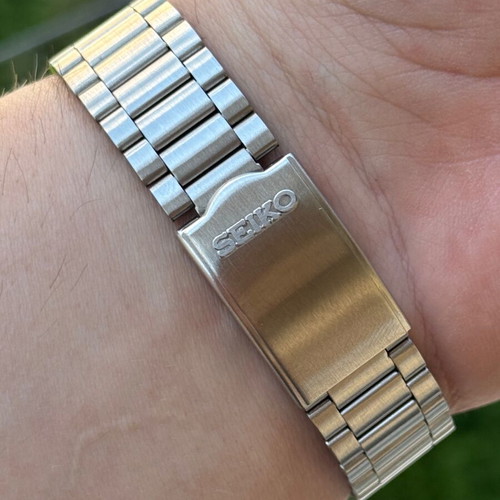 Seiko 5 Automatic Men's Watch Steel Sapphire Crystal Like New