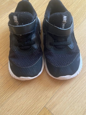 Nike shoes No26