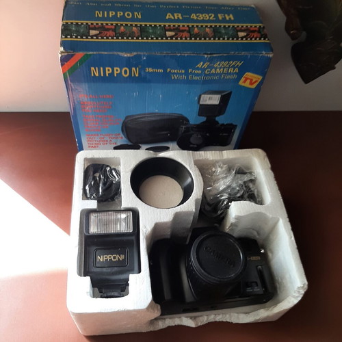 Nippon AR-4392FH 35mm focus free toy camera like new