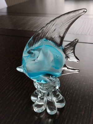 Handmade decorative fish fussing like new, glass