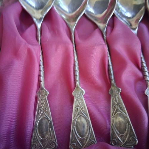 Art Nouveau coffee spoon set like new, collectible