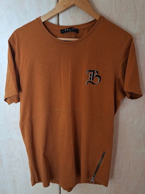 Men's shirt used, size XL