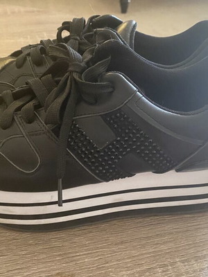 Hogan platform shoes size 40 like new, black and white