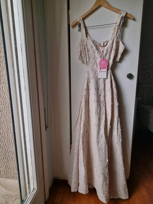 Karavan Giovanna Dress new with tags, beige, size Large