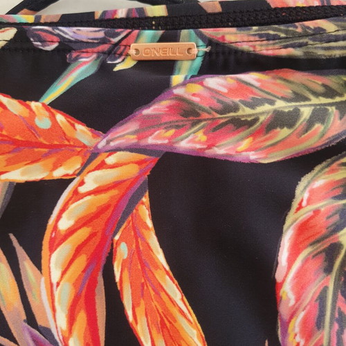 O'neill bikini size 38 like new, multicolor