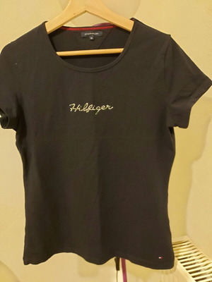 Μπλούζα Tommy Hilfiger μεταχειρισμένη, μέγεθος XL, μαύρη