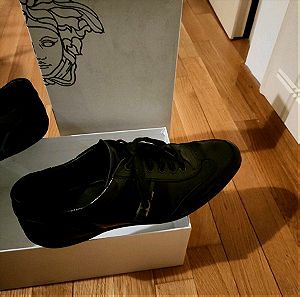 Μαύρα δερμάτινα Versace παπούτσια