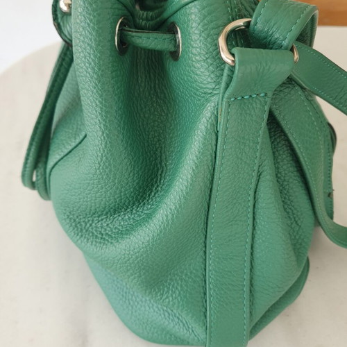 Pouch Bag shoulder type like new, green imitation leather