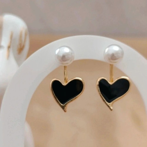 Heart earrings with pearl new, black and gold