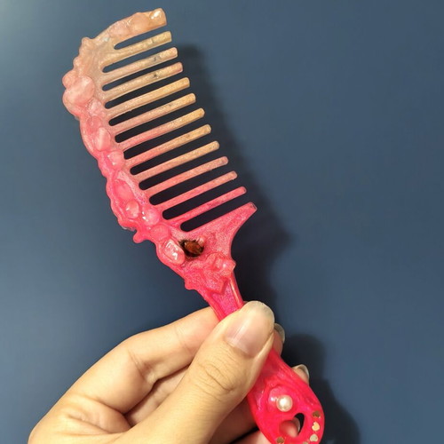 Comb with pink quartz, like new