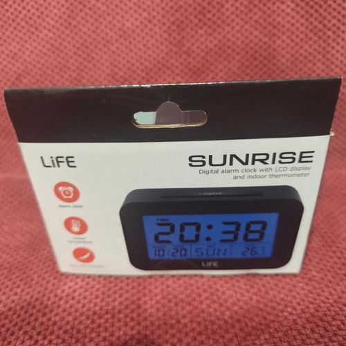 Life digital alarm clock table model like new
