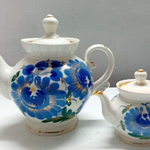 Vintage Russian porcelain teapots like new, set of 2