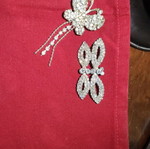 Pin set in excellent condition